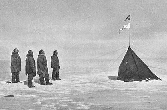 14 грудня 1911 року норвезький дослідник Руаль Амундсен разом зі своєю командою з п’яти осіб першим в історії досягнув Південног... - WAS на we.ua