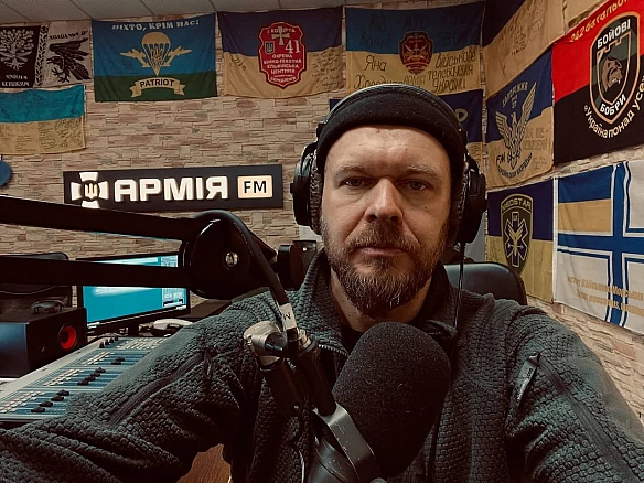 Олександр Положинський, який останнім часом вів авторську програму на радіо, повідомив, що завершився його радіопроект «Вечірній... - Територія А на we.ua