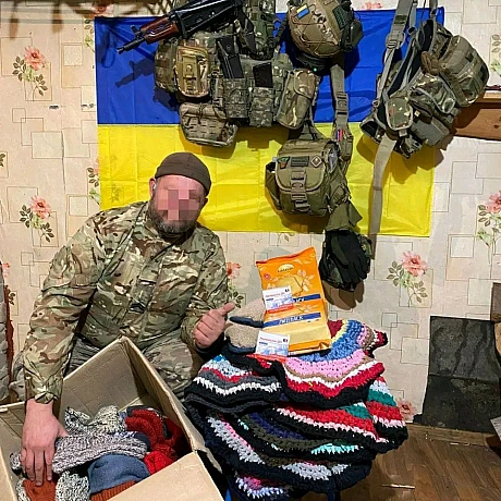 Наші захисники отримали довгоочікувану посилочку! Величезне спасибі Ірині Чуйко та Ruth Schmitt за смачні продукти, засоби гігі... - Волонтерська північ на we.ua