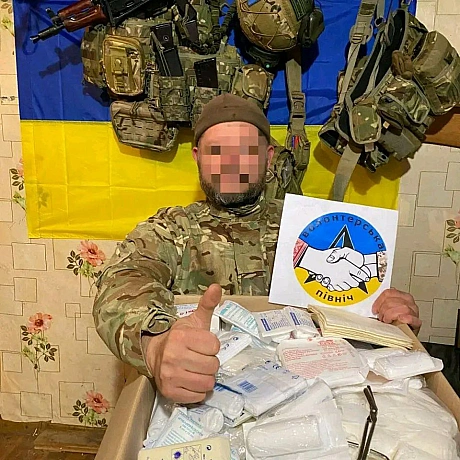 Наші захисники отримали довгоочікувану посилочку! Величезне спасибі Ірині Чуйко та Ruth Schmitt за смачні продукти, засоби гігі... - Волонтерська північ на we.ua