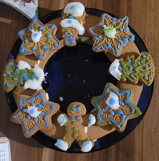 Веганські пряники від Delicia 🥰 і чудовий вечір з мамою 🥰🥰Для глазурі замість яйця - лимонний сік. - їж, читай, смійся на we.ua
