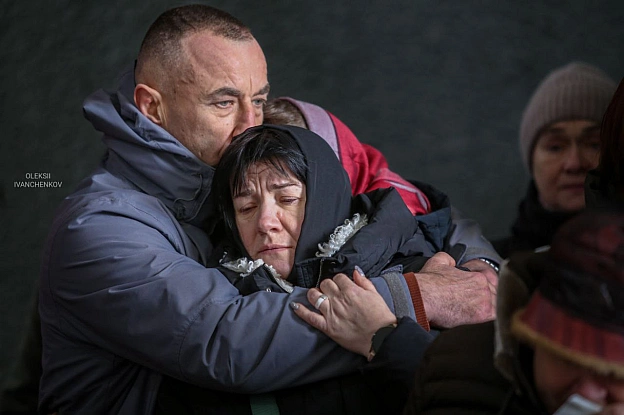 У Києві в Михайлівському золотоверхому монастирі попрощалися з військовослужбовцем Сил спеціальних операцій Горбатенком Олександ... - Репортер інформує на we.ua
