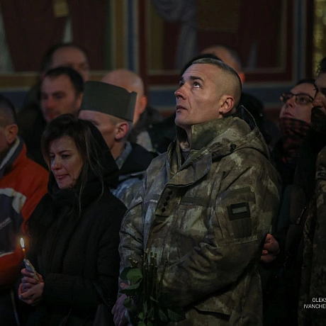 У Києві в Михайлівському золотоверхому монастирі попрощалися з військовослужбовцем Сил спеціальних операцій Горбатенком Олександ... - Репортер інформує на we.ua