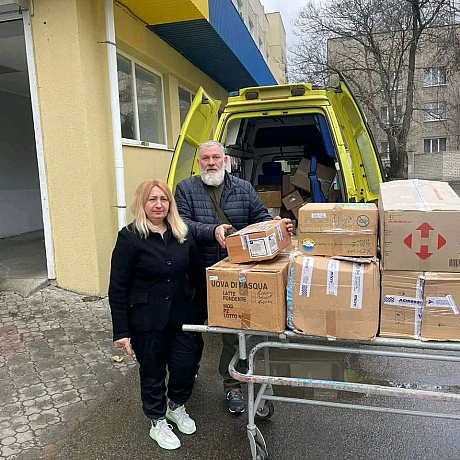 Серця повні вдячності! ❤️ Херсонська обласна лікарня отримала 300 кг життєво необхідних медичних матеріалів від Ruth Schmitt . К... - Волонтерська північ на we.ua