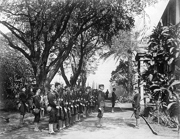 Гавайська Народна Республіка17 січня 1893 р. група американських власників цукрових плантацій на чолі із Сенфордом Доулом скин... - WAS на we.ua
