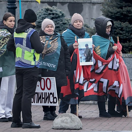 🇺🇦 Хвилина мовчання 🇺🇦Щодня о 9:00 зупинимося на мить, щоб вшанувати пам’ять наших героїв, які віддали життя за нашу свободу. Ц... - Репортер інформує на we.ua