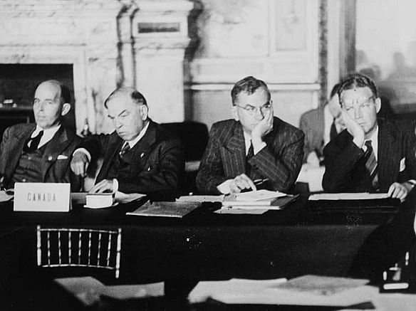 10 лютого 1947 року в Парижі союзники по антигітлерівській коаліції підписали мирні договори з Італією, Болгарією, Угорщиною, Ру... - WAS на we.ua