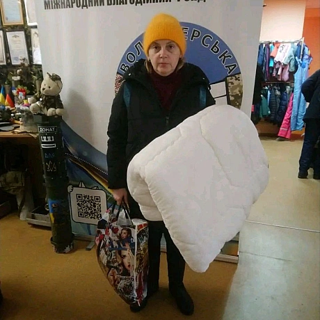 Наш Банк одягу гостинно відчиняє свої двері для родин ВПО. Ми раді бачити щасливі обличчя, коли вони знаходили для себе щось пот... - Волонтерська північ на we.ua