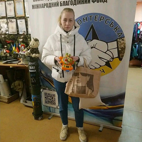 Наш Банк одягу гостинно відчиняє свої двері для родин ВПО. Ми раді бачити щасливі обличчя, коли вони знаходили для себе щось пот... - Волонтерська північ на we.ua