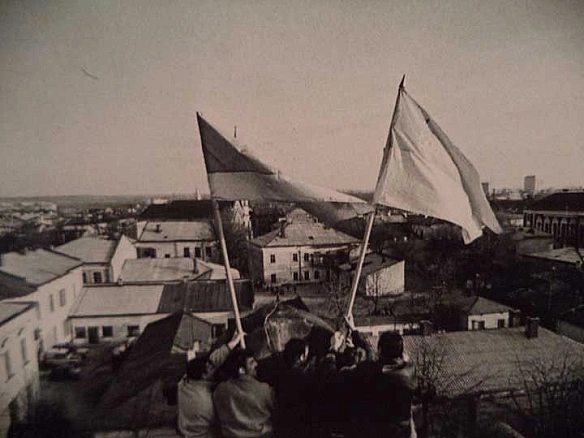 14 березня 1990 року в місті Стрий на Львівщині вперше в радянській Україні офіційно підняли синьо-жовтий прапор над будівлею мі... - WAS на we.ua