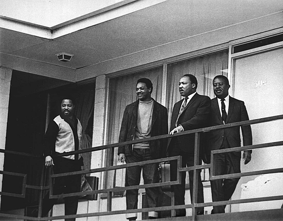 4 квітня 1968 року о 18:01 Мартіна Лютера Кінга молодшого було смертельно поранено пострілом у щелепу, коли він стояв на балконі... - WAS на we.ua