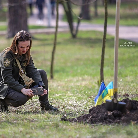 У парку Партизанської слави в рамках весняного двомісячника \