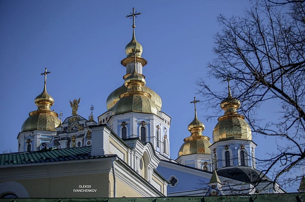 Сумна Вербна неділяКиїв. Михайлівський собор#роботарепортер #вербнанеділя #михайлівськийсобор - Репортер інформує на we.ua