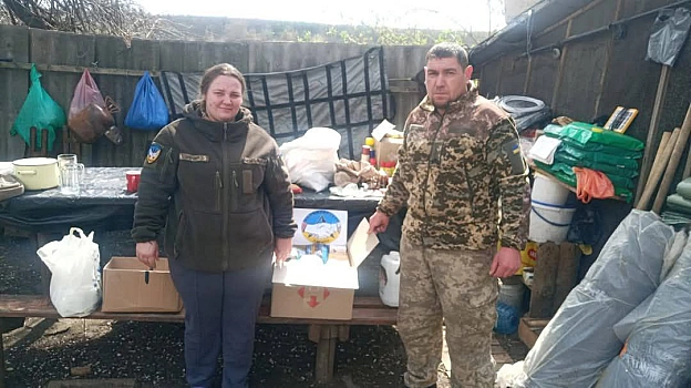 Днями ми розповідали про відправку рідкого харчування для лежачих хворих у Херсонську лікарню та шин для військового авто на Дон... - Волонтерська північ на we.ua