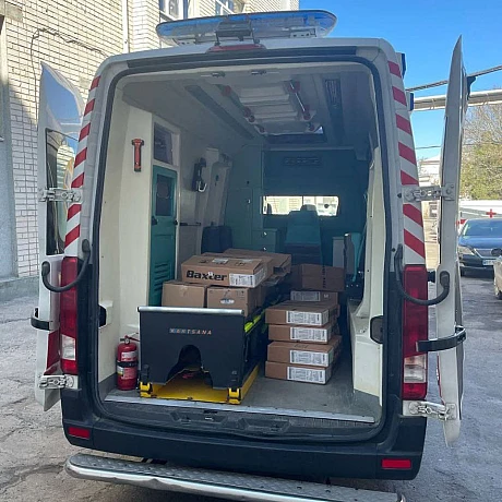 Днями ми розповідали про відправку рідкого харчування для лежачих хворих у Херсонську лікарню та шин для військового авто на Дон... - Волонтерська північ на weua.dev