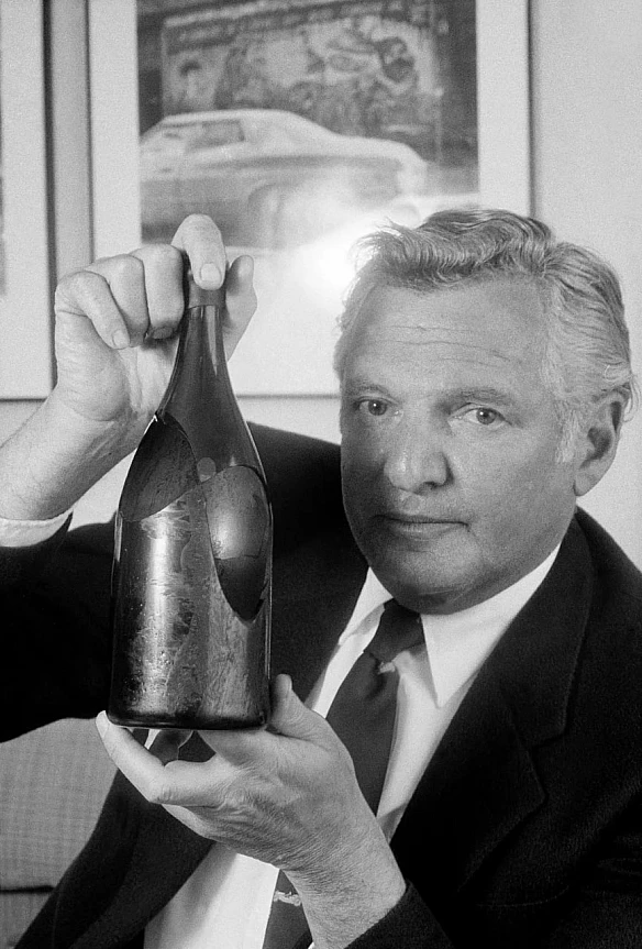 23 квітня 1989 року винний дилер Вільям Соколін приніс на благодійний обід у готелі Four Seasons у Нью-Йорку пляшку Château Marg... - WAS на we.ua