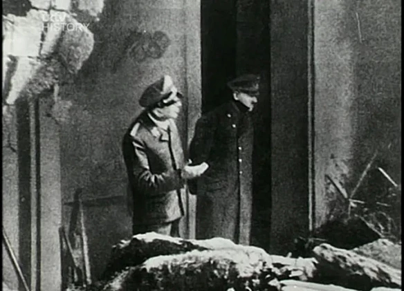 30 квітня 1945 року в бункері під Рейхсканцелярією в Берліні 56-річний Адольф Гітлер і його 33-річна дружина Єва Браун наклали н... - WAS на we.ua