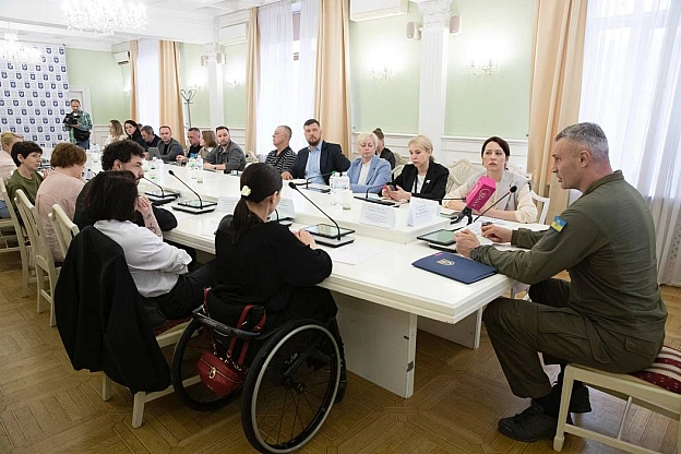 Віталій Кличко: Провели в столичній мерії друге засідання Ради безбар\'єрності. Вже не перший рік міська влада працює над систем... - КМДА – офіційний канал на we.ua