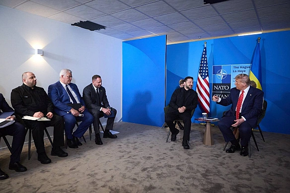Баба і Кіт на we.ua
