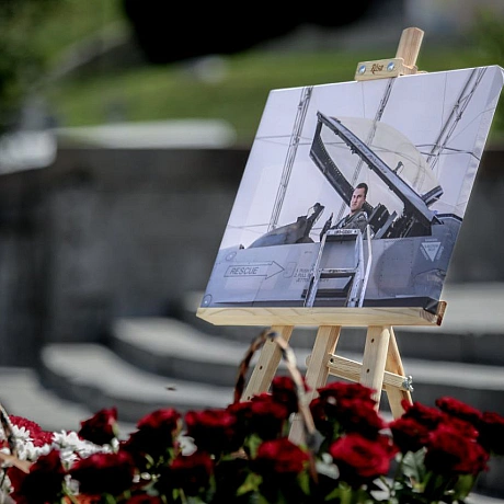 Герой неба Максим Устименко: Вічна пам'ять! 🇺🇦Український пілот F-16 Максим Устименко, ветеран АТО, загинув 29 червня, відбиваю... - Репортер інформує на we.ua
