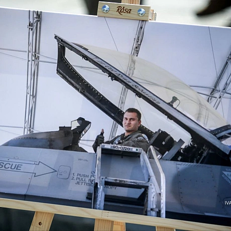 Герой неба Максим Устименко: Вічна пам'ять! 🇺🇦Український пілот F-16 Максим Устименко, ветеран АТО, загинув 29 червня, відбиваю... - Репортер інформує на we.ua
