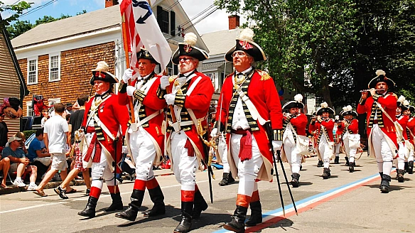 У місті Бристоль, штат Род-Айленд, щороку проходить Bristol Fourth of July Parade — найстаріша традиція святкування Дня Незалежн... - WAS на we.ua