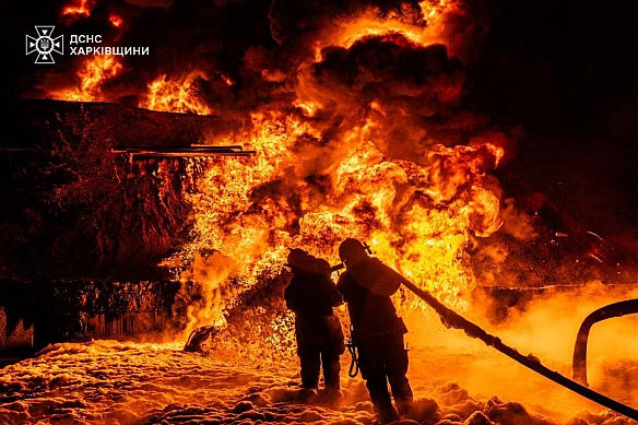 Вночі російські війська завдали масованого удару БпЛА по місту ЧугуївПостраждали 11 людей, з них 2 дитини, пише ДСНС. Рятува... - UkraineNow на we.ua