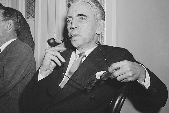 31 січня 1933 року, наступного дня після приходу Гітлера до влади в Німеччині, американський письменник, сценарист і містик Віль... - WAS на we.ua