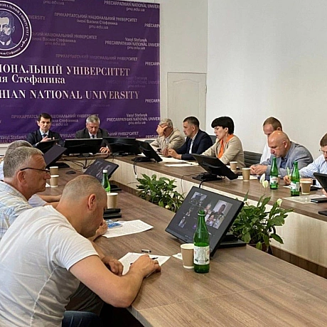 9 липня у Івано-Франківську відбувся другий раунд загальнонаціонального круглого столу з провідними українськими істориками, які... - Український інститут національної пам'яті на we.ua