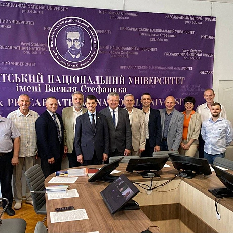 9 липня у Івано-Франківську відбувся другий раунд загальнонаціонального круглого столу з провідними українськими істориками, які... - Український інститут національної пам'яті на we.ua