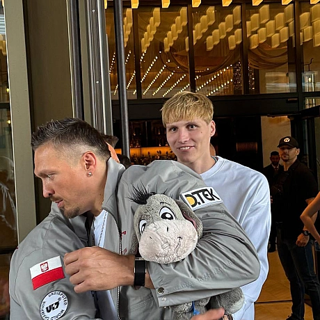 Наш чемпіон щойно приїхав в Лондон 💪💪💪До бою з Дюбуа менше тижня. Підтримуймо наших. Слава Україні!#Майбутн***деСвітлим#T... - ДТЕК на we.ua