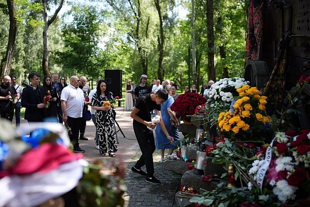 🙏2 серпня 2025 року, у Міжнародний день памʼяті жертв геноциду ромів, у виставковому центрі «Жива памʼять» Національного історик... - Український інститут національної пам'яті на we.ua