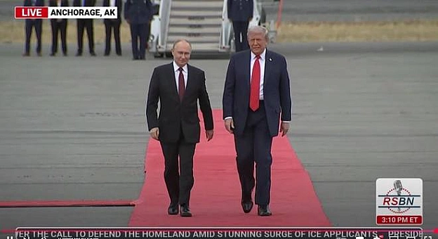 Трамп та путін почали перемовини без попередніх заяв для преси ✅ Ми у WhatsApp | Telegram | Viberhttps://invite.viber.com/?g2=... - UkraineNow на we.ua