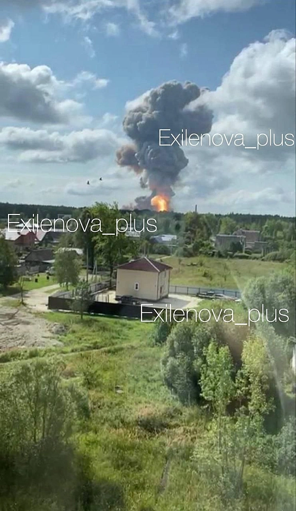 Поблизу Рязані вибухнув пороховий цех заводу «Еластік», що виробляє зброю та боєприпаси. Цех знищено, загинули троє, понад 20 ро... - Баба і Кіт на we.ua