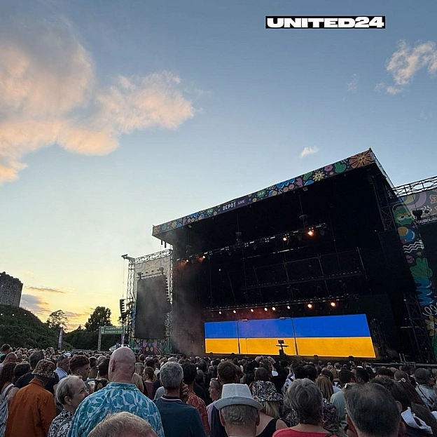 Наша донорка Марія з Німеччини підтримує Україну донатами, носить речі з українською символікою, а також відвідує заходи, на яки... - UNITED24 на we.ua