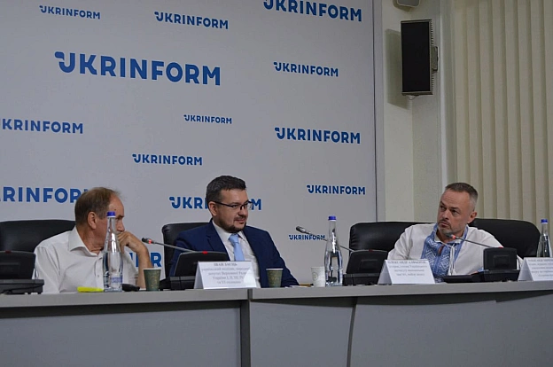 Український інститут національної пам'яті на we.ua