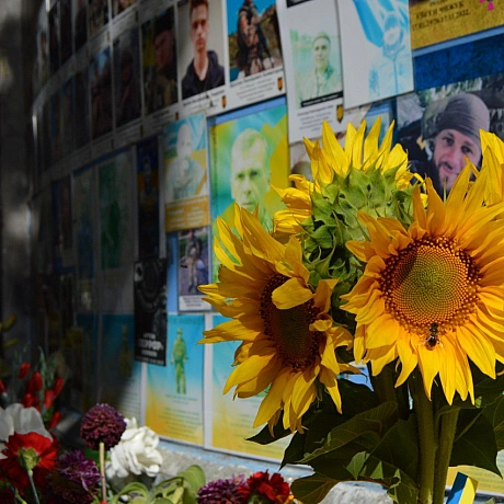 У День пам’яті загиблих Захисників України, Голова та співробітники Українського інституту національної пам’яті вшанували україн... - Український інститут національної пам'яті на we.ua