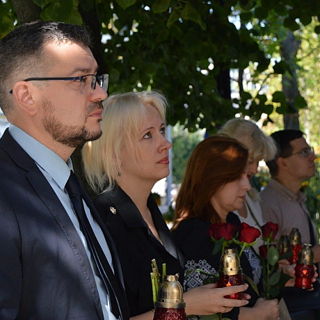 У День пам’яті загиблих Захисників України, Голова та співробітники Українського інституту національної пам’яті вшанували україн... - Український інститут національної пам'яті на we.ua