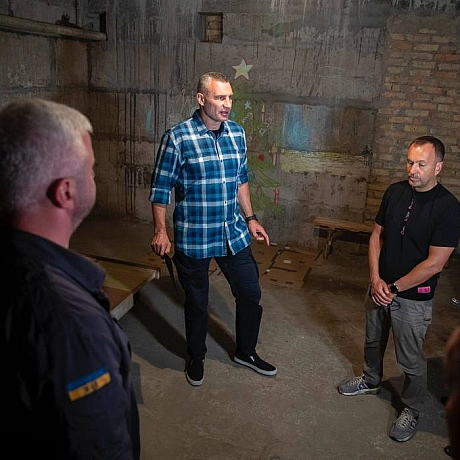 Віталій Кличко: Виїхали разом із головами районів столиці оглянути укриття в Солом\'янському районі, які знаходяться в неналежно... - КМДА – офіційний канал на we.ua