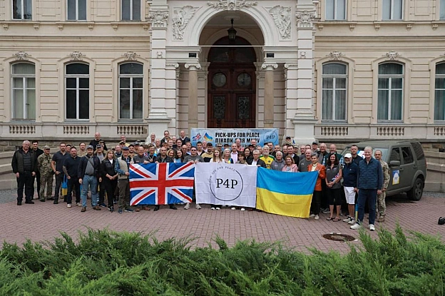 Майже шість десятків волонтерів зі семи країн приїхали на Львівщину, щоб особисто передати нашим воїнам позашляховикиЦе вже 23... - UkraineNow on we.ua