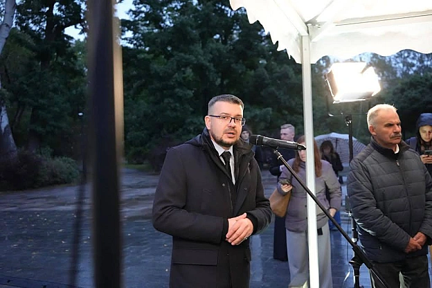 📸 У Києві вшанували 84-ту річницю трагедії Бабиного Яру.29 вересня на території Національного історико-меморіального заповідни... - Український інститут національної пам'яті на we.ua