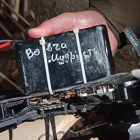 Звітуємо 🫡До вашої уваги дрони, які були придбані та модернізовані за ваші кошти. А також снаряди з побажаннями від топ-донатор... - МЕМАГРАМ on we.ua