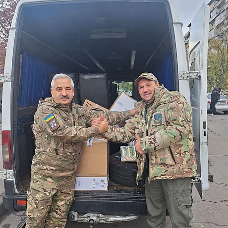 Днями проїздом до нас завітав військовий. Ми оперативно зібрали допомогу для його підрозділу на Запорізький напрямок!
Передали: ... - Волонтерська північ на weua.dev