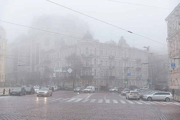 🌫Удень 21 листопада в Києві утримається туман – УкргідрометцентрВидимість 200-500 м (І рівень небезпечності, жовтий).🚙 Фахів... - КМДА – офіційний канал on we.ua
