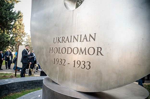 ГОЛОС ІСТОРІЇ УКРАЇНИ В ЄРУСАЛИМІ: В ІЗРАЇЛІ ВІДКРИЛИ ПАМ’ЯТНИК ГОЛОДОМОРУВ Єрусалимі відкрили перший в Ізраїлі пам’ятник жерт... - Український інститут національної пам'яті на we.ua