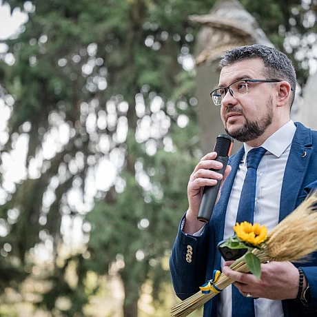 ГОЛОС ІСТОРІЇ УКРАЇНИ В ЄРУСАЛИМІ: В ІЗРАЇЛІ ВІДКРИЛИ ПАМ’ЯТНИК ГОЛОДОМОРУВ Єрусалимі відкрили перший в Ізраїлі пам’ятник жерт... - Український інститут національної пам'яті on we.ua