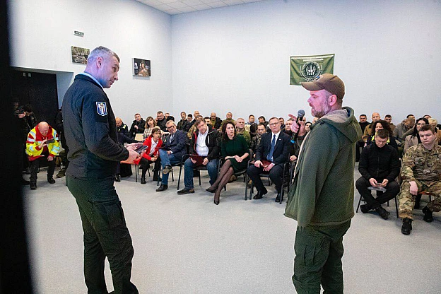 Віталій Кличко: Разом із мером Риги Вієстурсом Кляйнберґсом відкрили в Дарницькому районі Центр комплексної підтримки для ветера... - КМДА – офіційний канал на we.ua