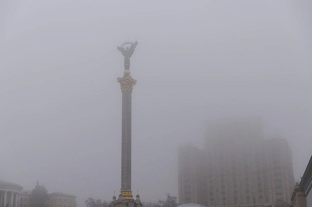 🌫Вранці 19 грудня в Києві  утримується туман – УкргідрометцентрВидимість – 200-500 м (І рівень небезпечності, жовтий).🚗Фахів... - КМДА – офіційний канал на we.ua