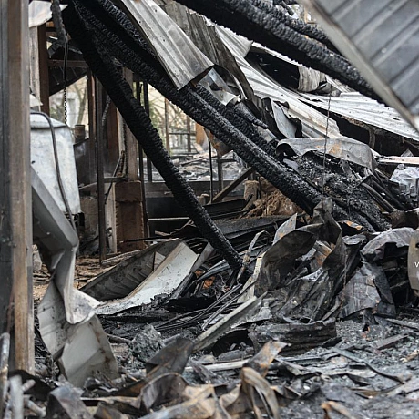 Дніпровський район Києва. Пряме влучання «шахеда» у житловий будинок.​Власник оселі, Олександр, чудом залишився живим. Дрон вл... - Репортер інформує на we.ua