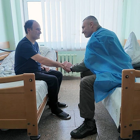 Віталій Кличко: Перевірив, як працює резервне живлення в медзакладах столиціЗокрема, відвідав одну з великих опорних лікарень.... - КМДА – офіційний канал on we.ua